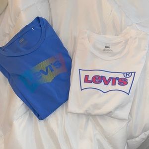 BUNDLE of two Levi’s graphic logo tee shirts